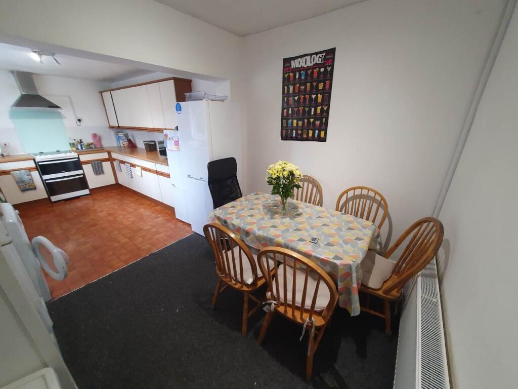 Dining room (2)