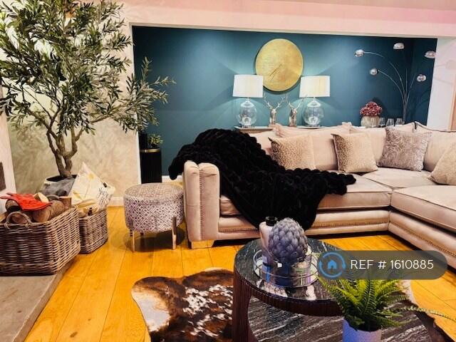 Shared Livingroom