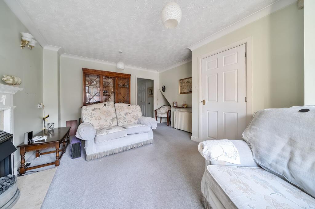 Living Room (2)