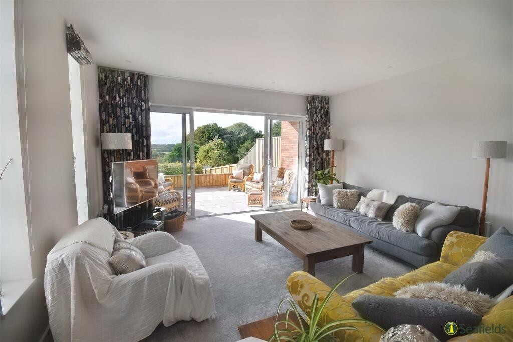Sitting room..jpg