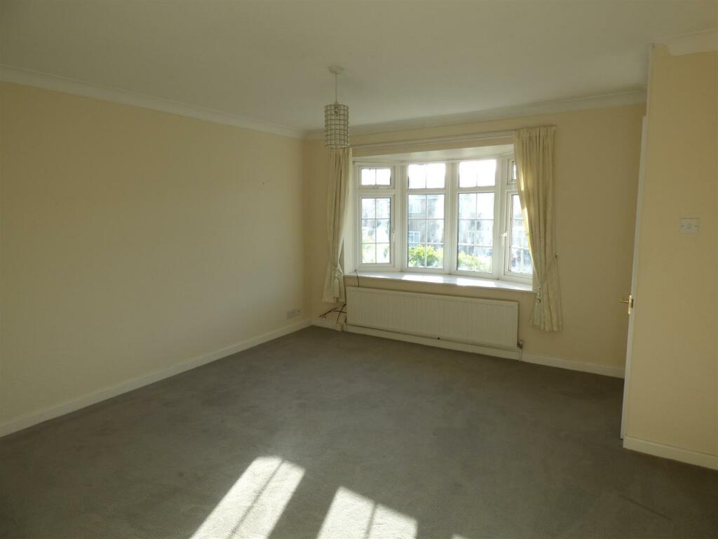 Living Room.JPG