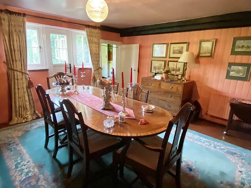 dining room.jpg
