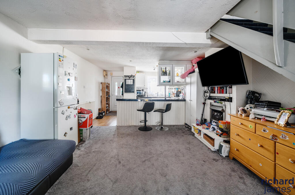 08b338b1794d48a28d5b77d7a3147fc6