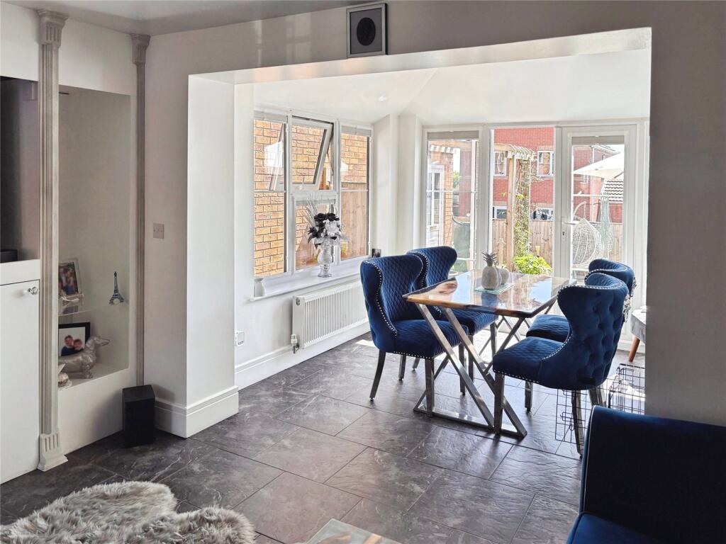 Open Plan Dining