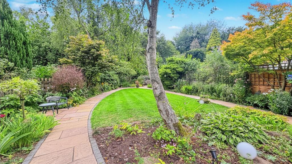 PATIO/GARDEN