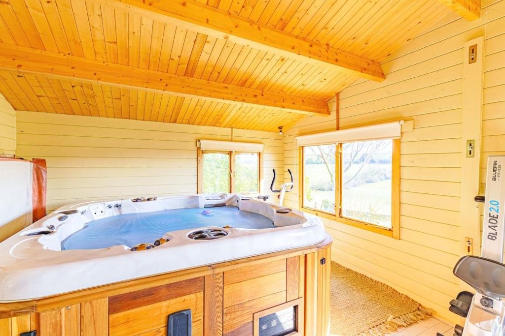 Log Cabin