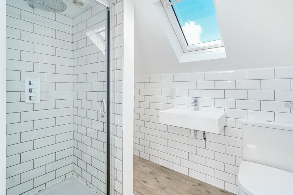 2nd Floor Shower Roo