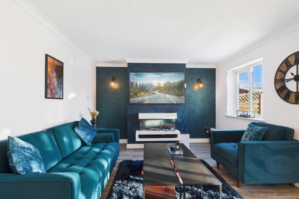 EweMove Spalding -  Cornfield House - Living Room