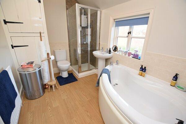 bath &amp; shower room