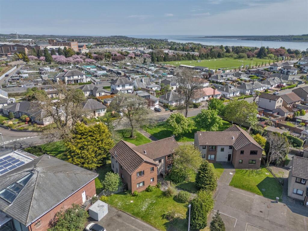 46F Bonnyrigg Place Dundee-7.JPG