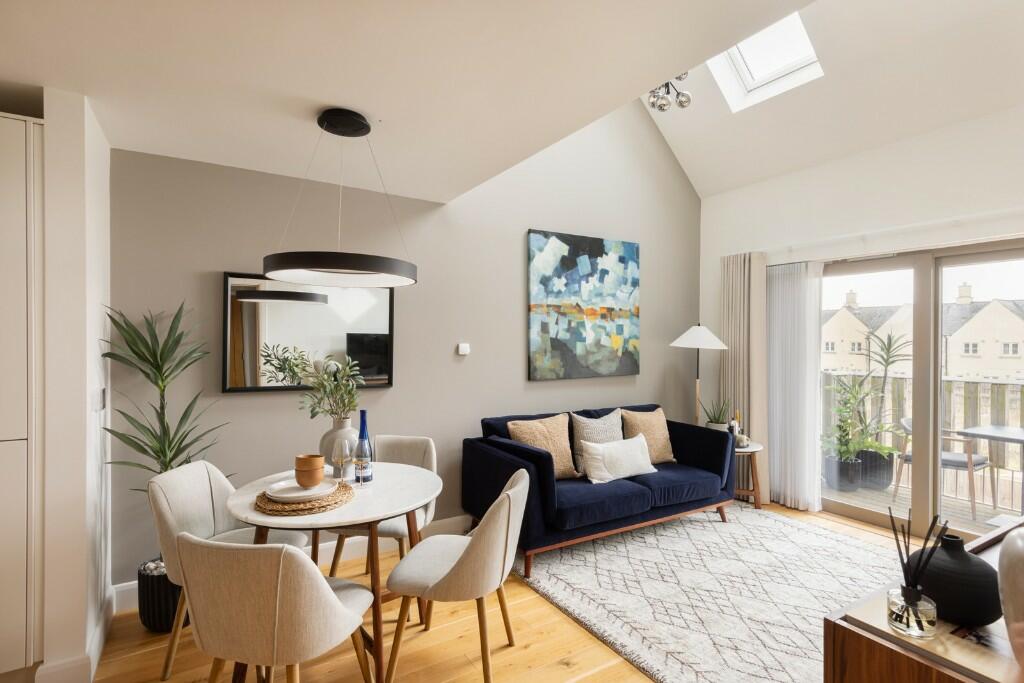 Dining/living room