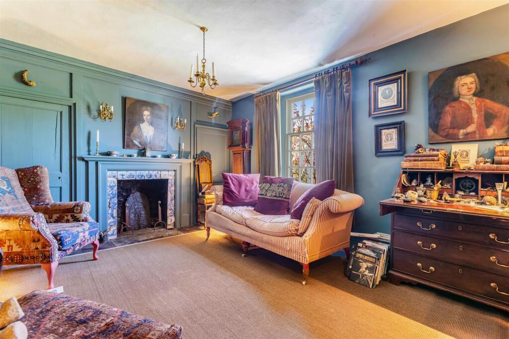 A19 - 52 Milton Street Brixham - 250411.jpg