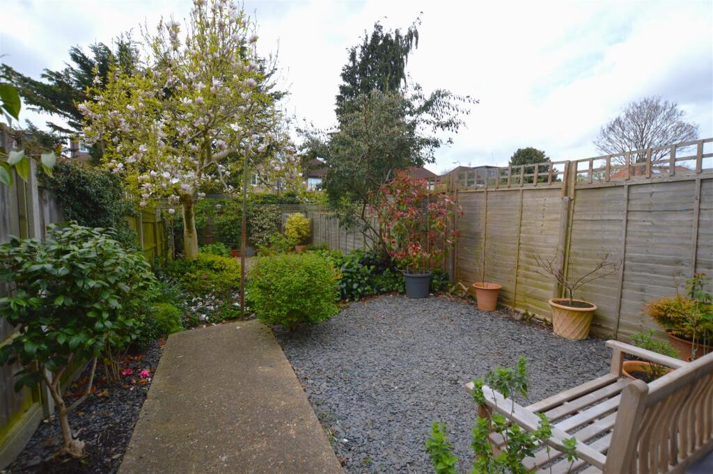 80 Wills Crescent garden.JPG