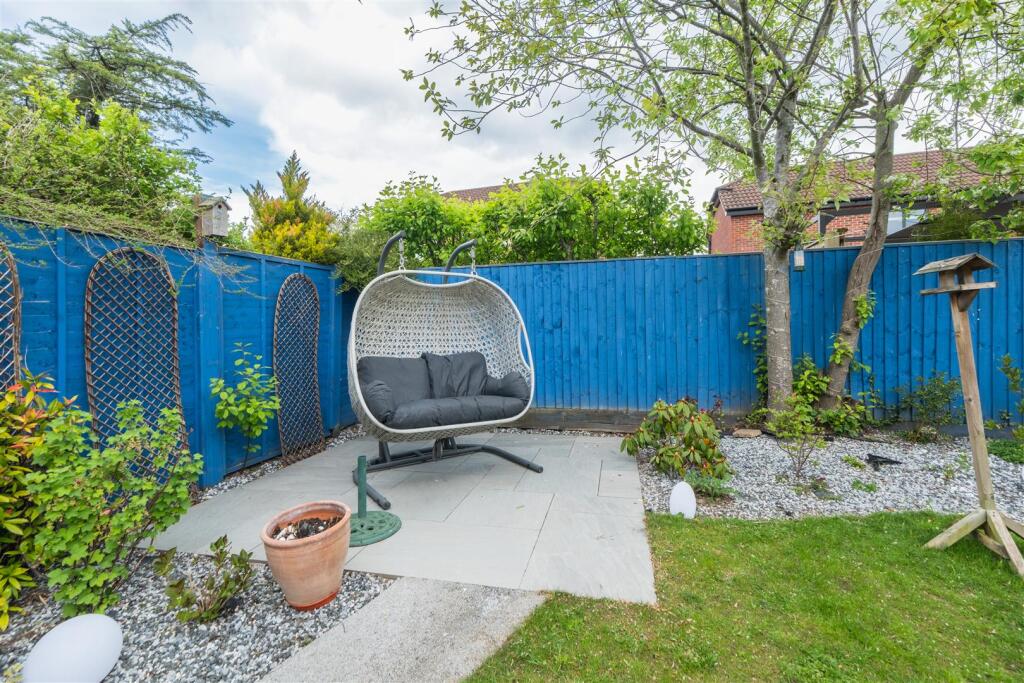 26 Chesterfield Close-040.jpg