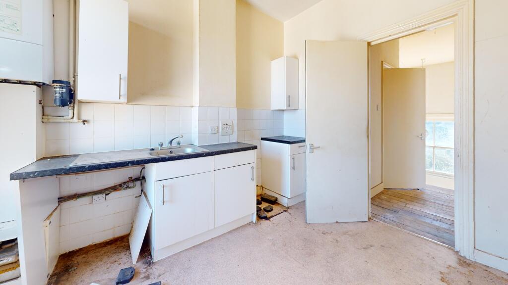 52C Farleigh Road, Stoke Newington, London, N16 7TQ