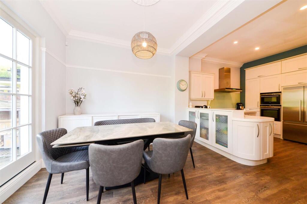 Kitchen Diner
