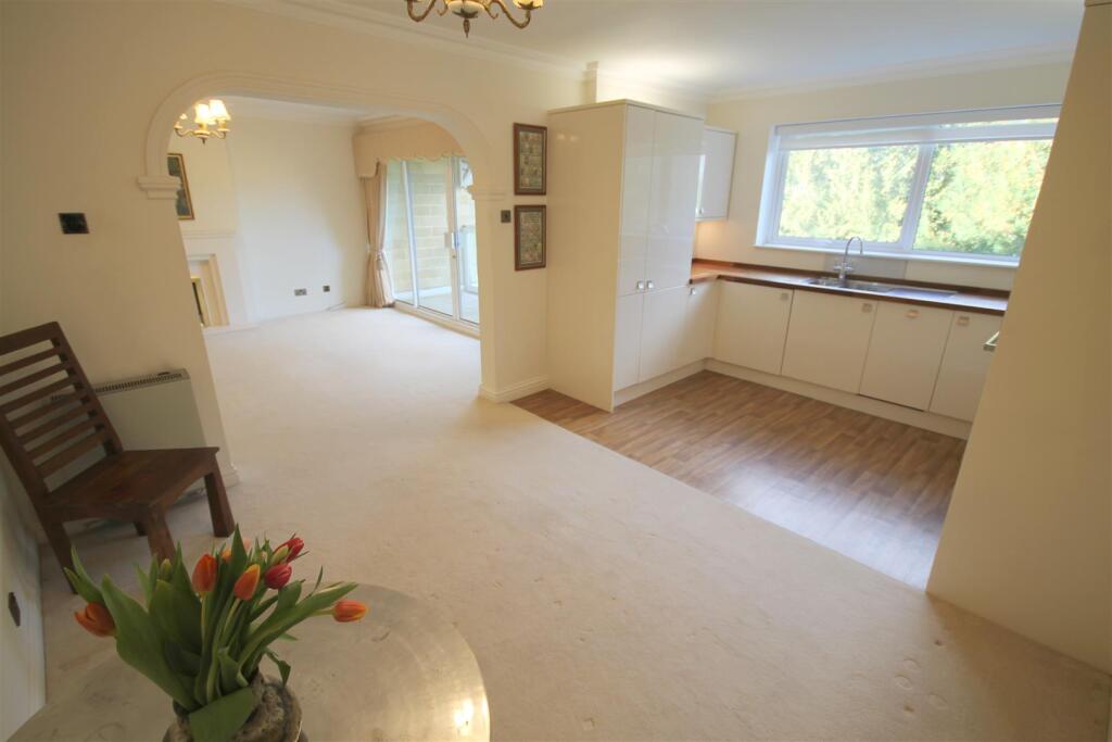 MP Dining Kitchen.JPG