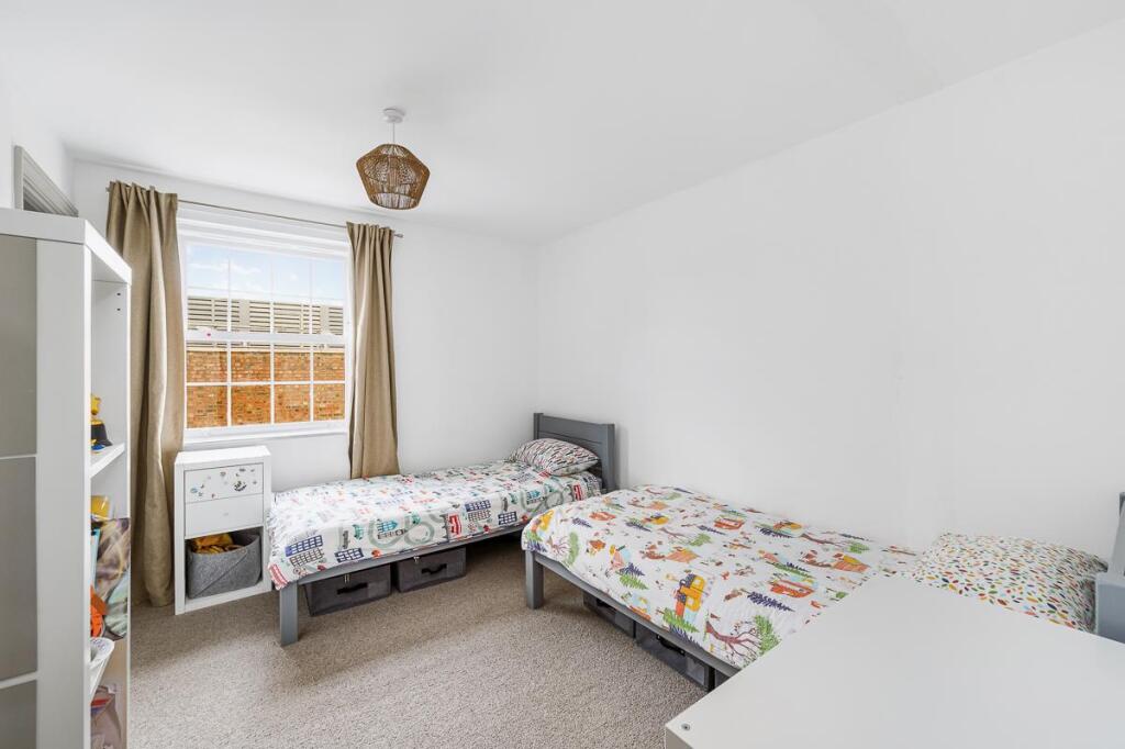 5 Wellington Place-8.jpg