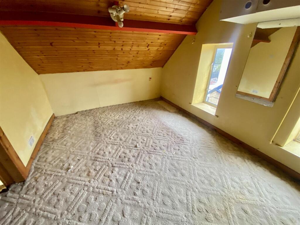 Bramleys Estate Agents - Sugar Lane - Dewsbury (7)