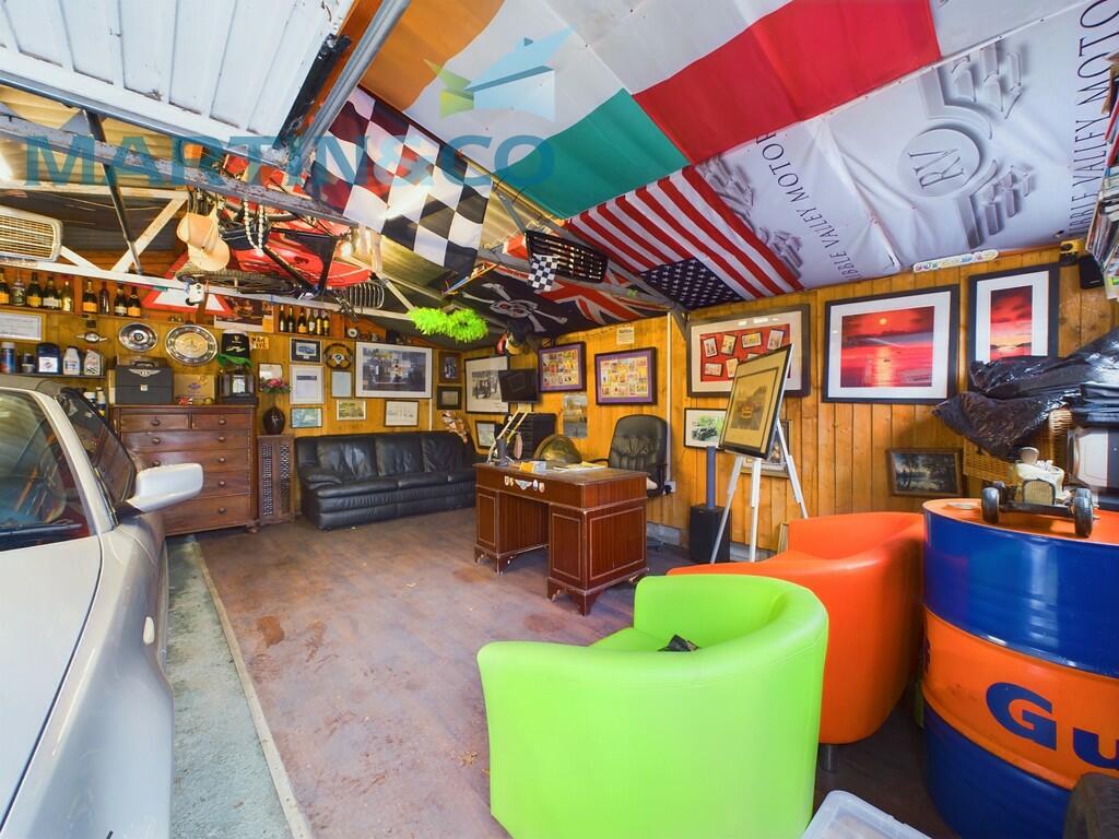 CAM01870G0-PR0143...