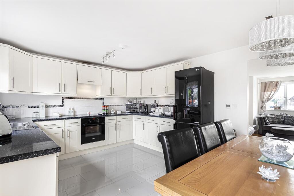 Wrens Avenue Kitchen dining.jpg