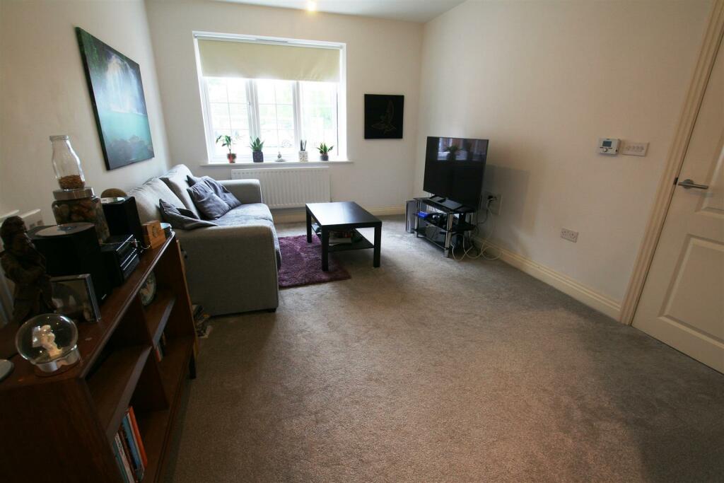 kingst,flat7,lounge1.JPG