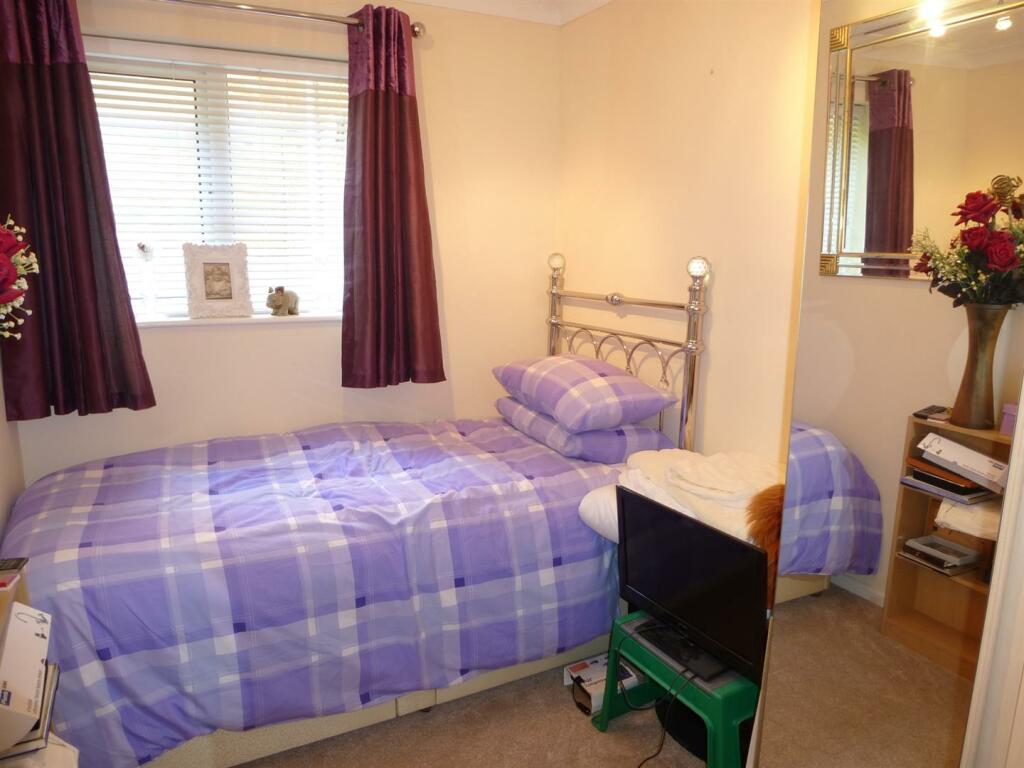 Bed 2.JPG