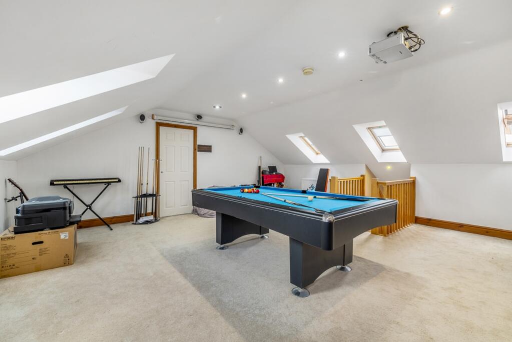 2 Manor Drive (Skegness)-43