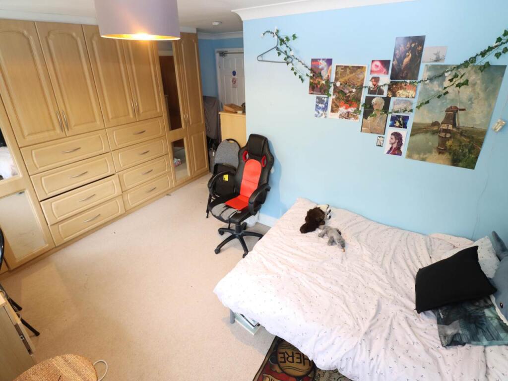 42f6790b-d646-4b87-8