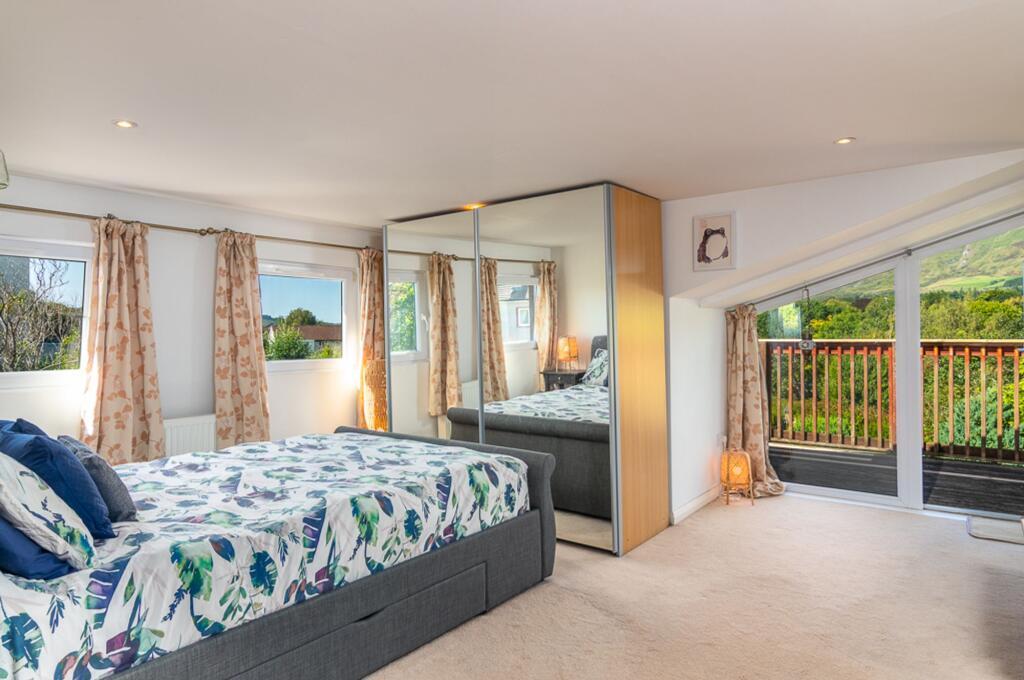 Principal bedroom