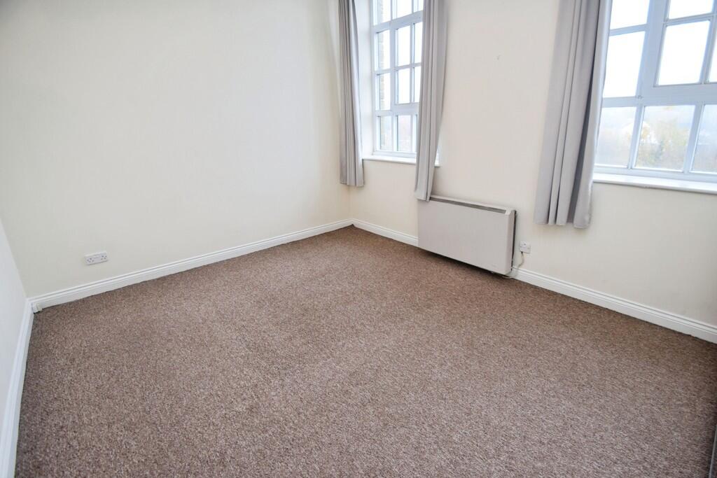 1d87e2b4-Bedroom