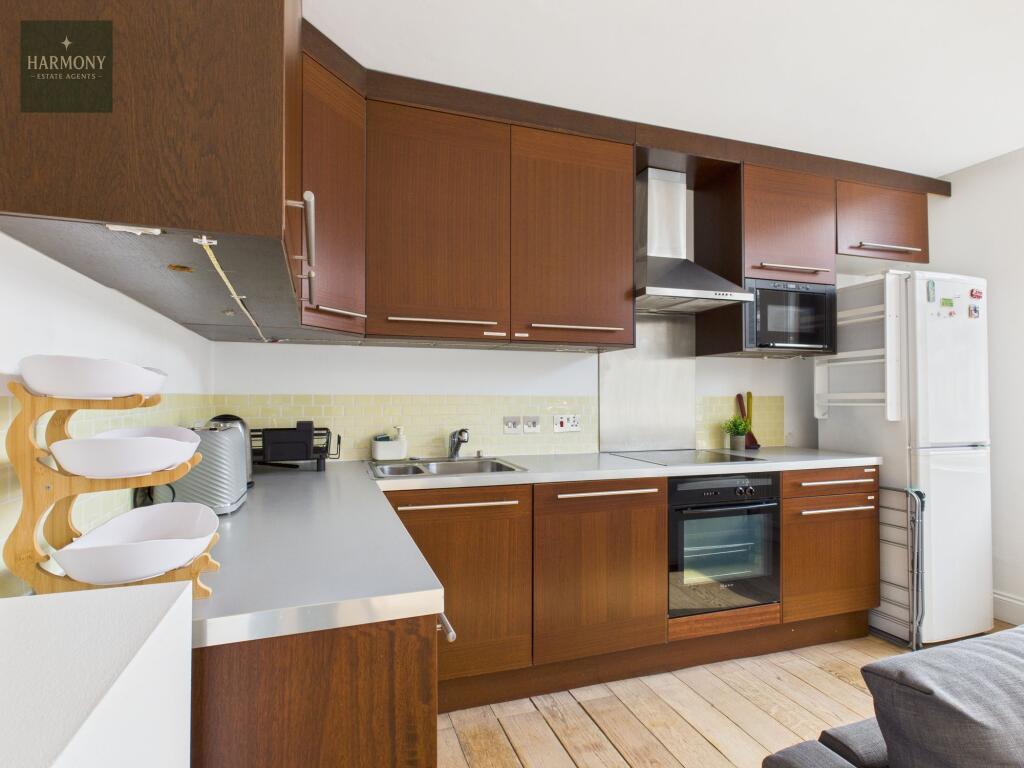 Kitchen (2)