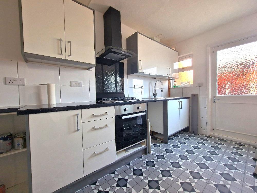 Sewall Highway, Wyken - Kitchen