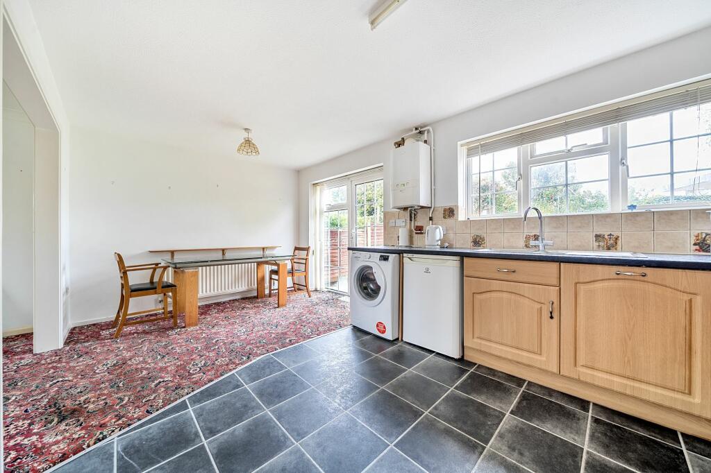 Kitchen/Dining Room (2)