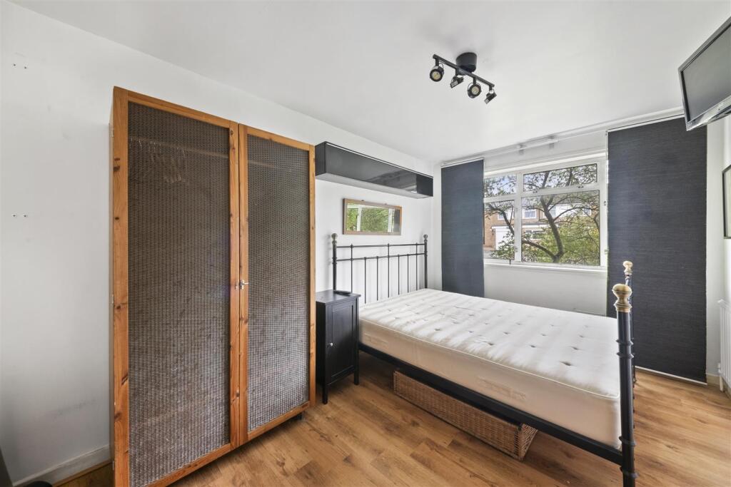 bed 1