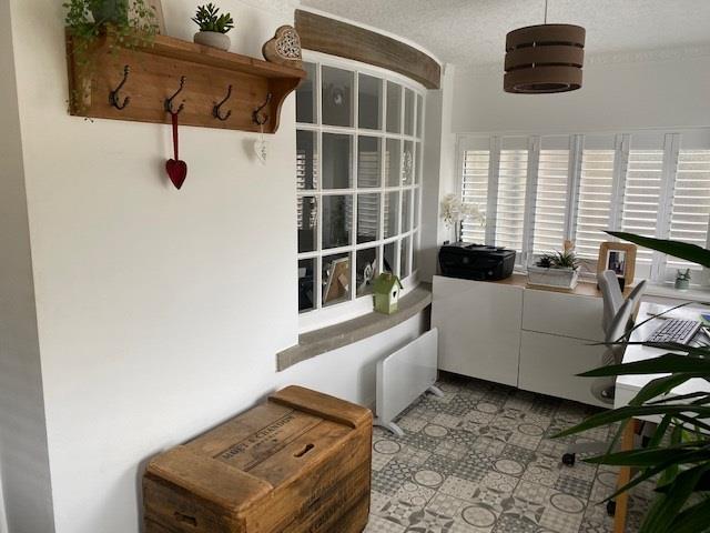 HOME OFFICE