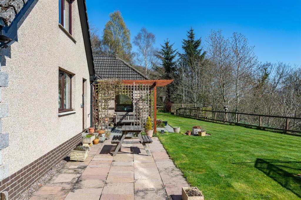 34 Melrose Road Galashiels Externals 12.JPG
