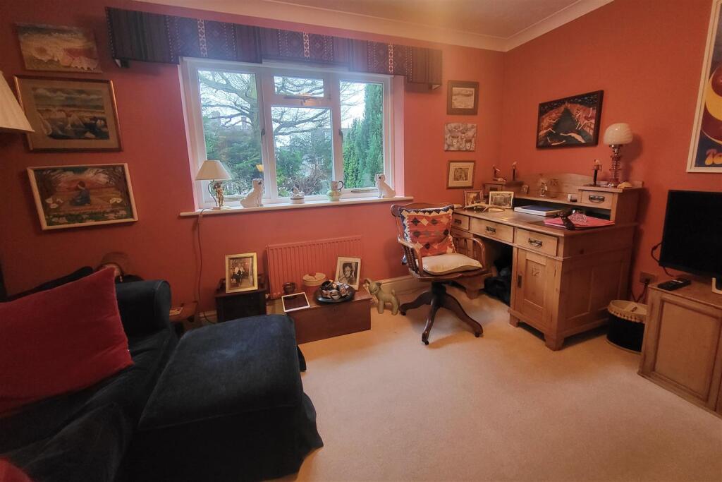 BEDROOM 2: PIC. 1