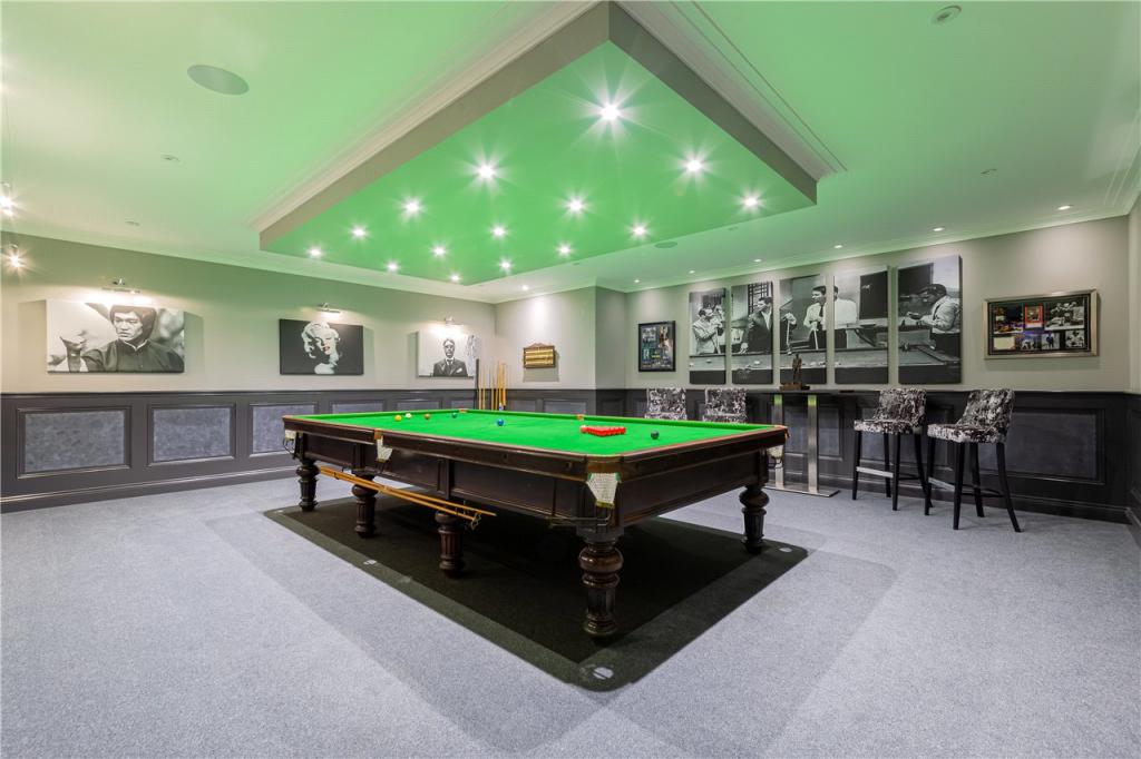 Snooker Room