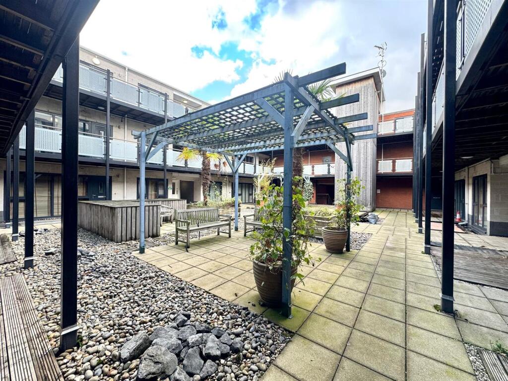Courtyard pic 2.jpeg