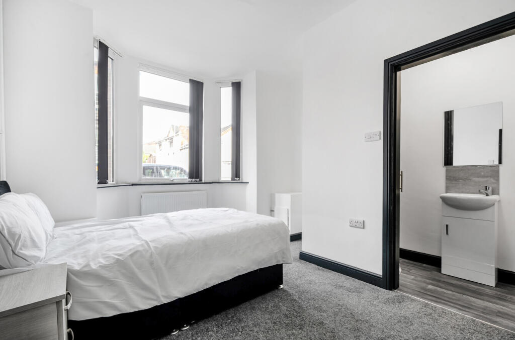 10-681b1b0ecfd85-...