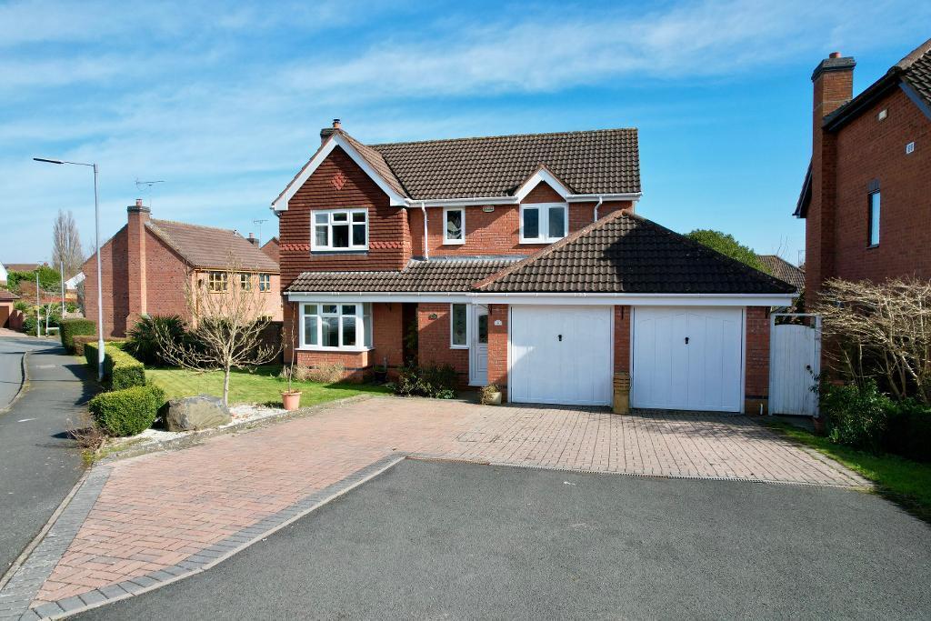 17 ft double garage &amp; side gate