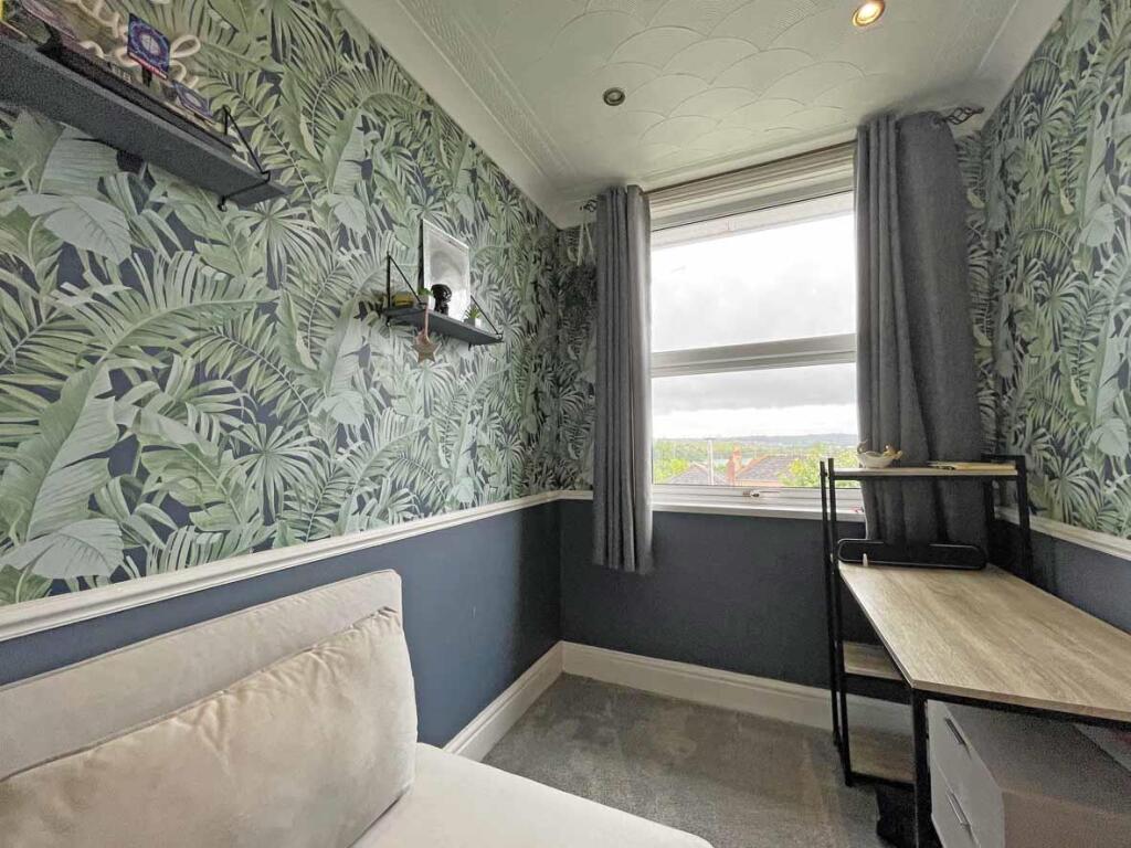 Old Laira Road 331 - Bed 4.jpg