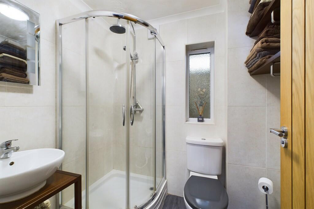 CAM01689G0-PR0418...