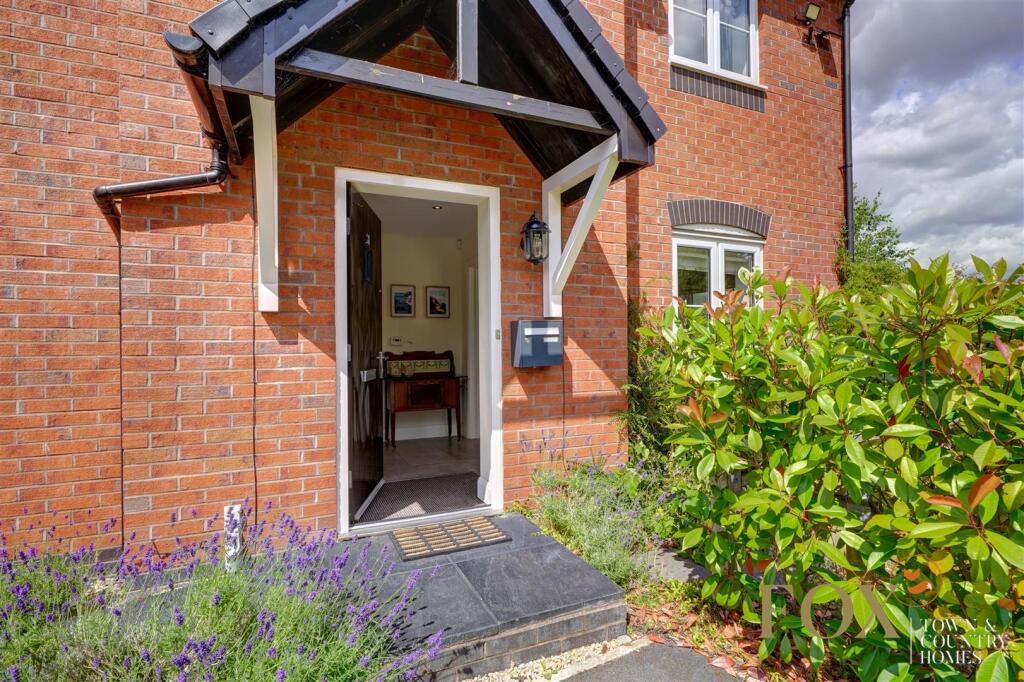 21 Wessex Grove (1).jpg