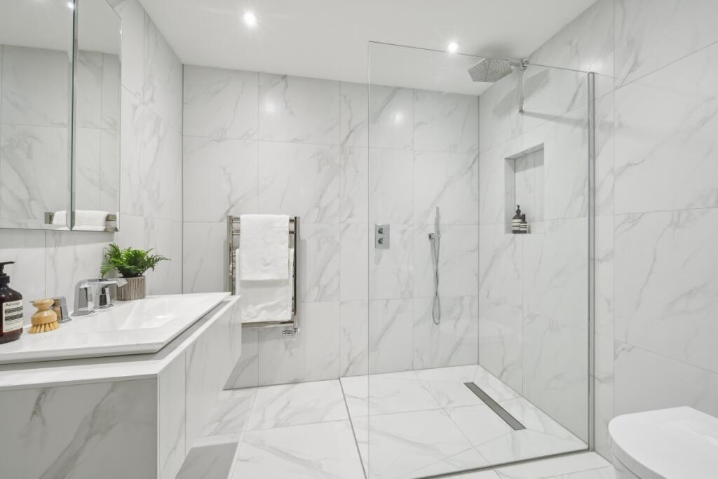 Penthouse 3  Baro...