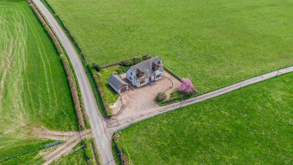 Braefalls Cottage-10.jpg