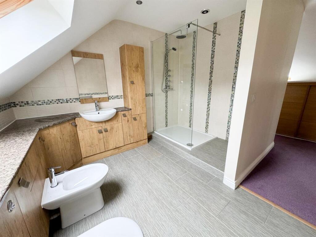 Swn Yr Efail, Pennant, Llanon