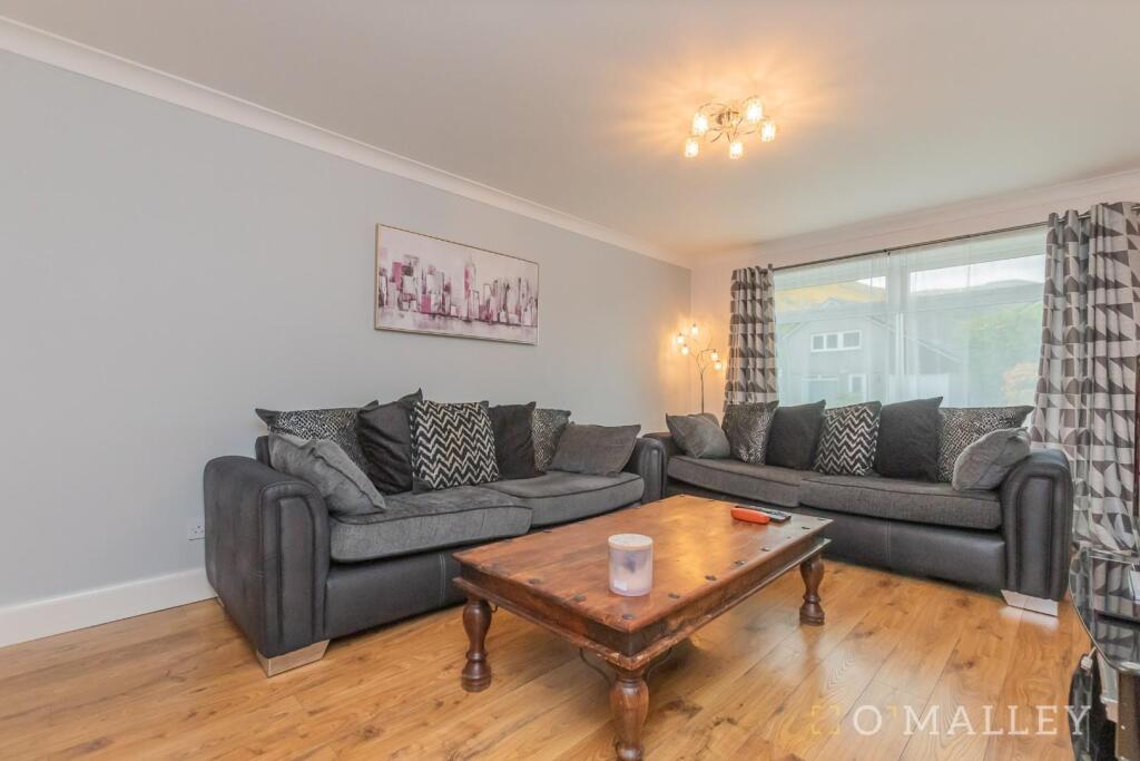 8. Living Room 2.jpg