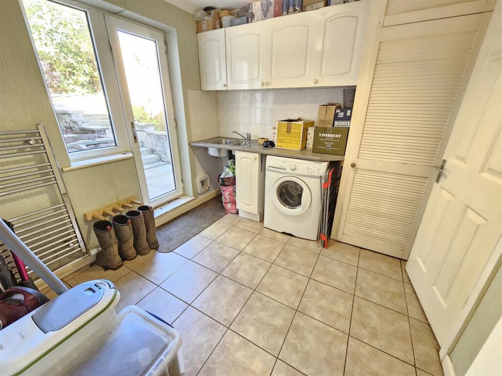 Utility Room.jpg